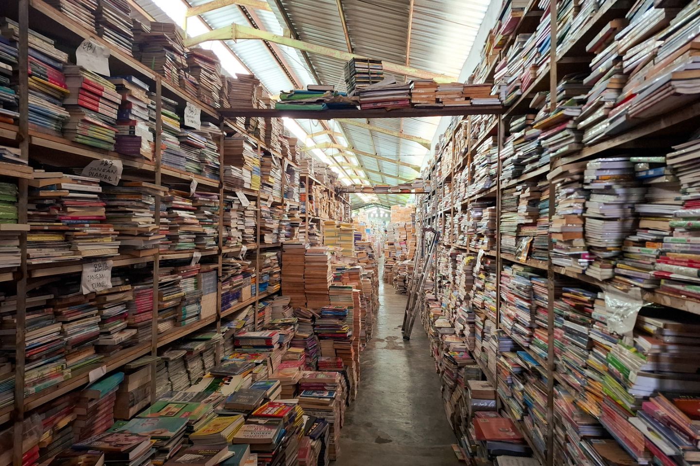 archivio di libri per ricordare